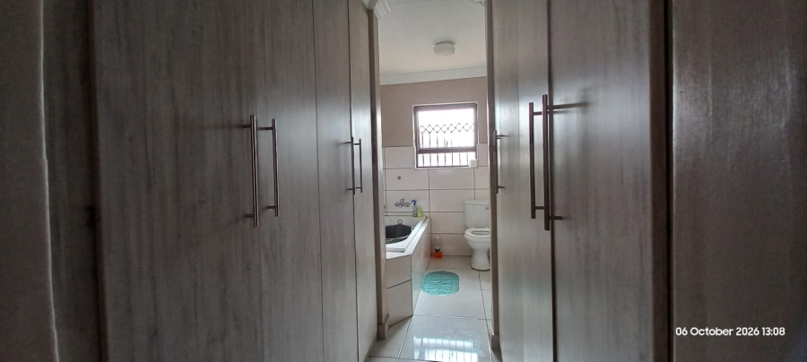 3 Bedroom Property for Sale in Ellaton North West
